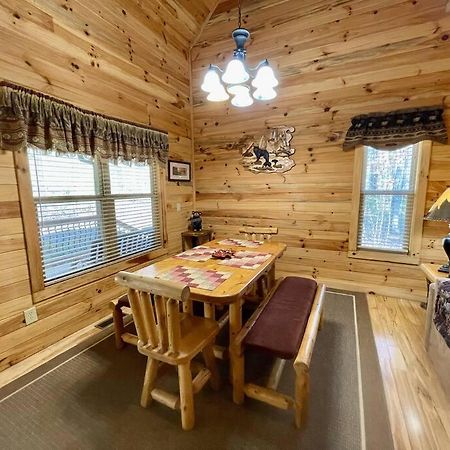 2 Bed Cabin Hot Tub Close To Helen #16 Ngoại thất bức ảnh