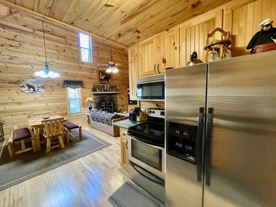 2 Bed Cabin Hot Tub Close To Helen #16 Ngoại thất bức ảnh