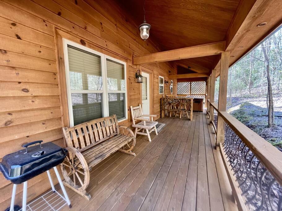 2 Bed Cabin Hot Tub Close To Helen #16 Ngoại thất bức ảnh